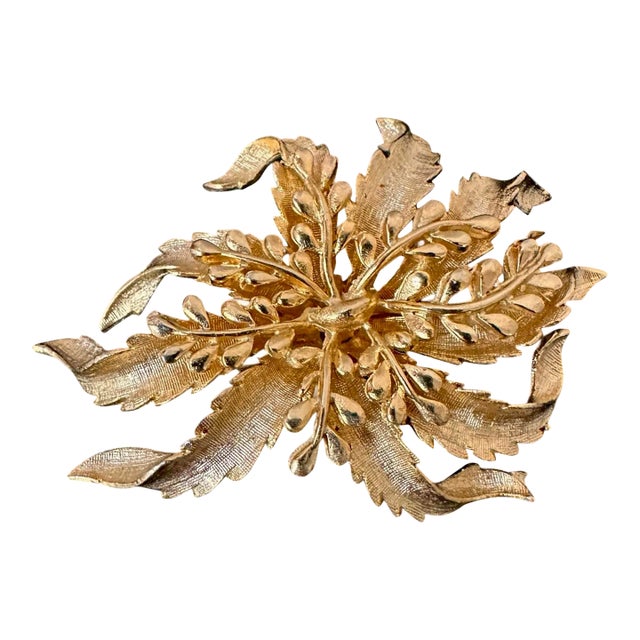 Vintage Gold Poinsettia Large Floral Brooch For Sale