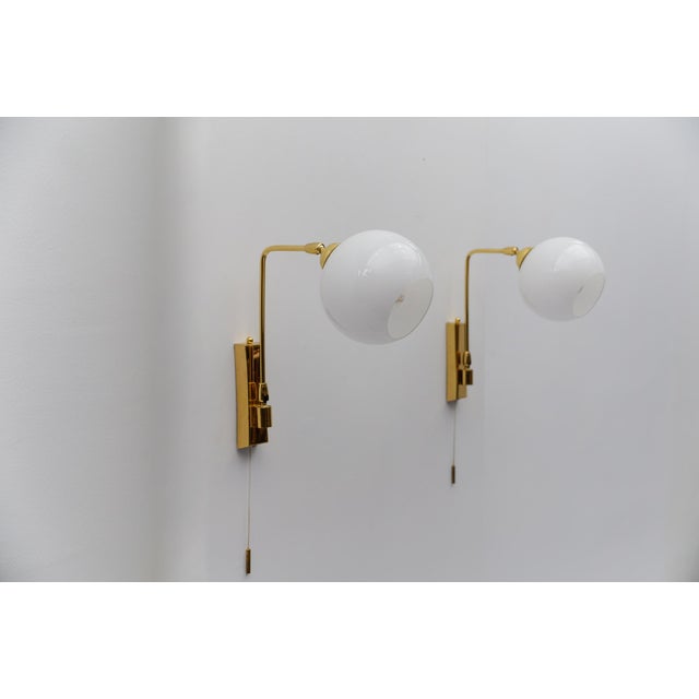 Mid-Century Modern Wall Lamps in Brass and Milk Glass, 1960s, Set of 2 For Sale - Image 4 of 18