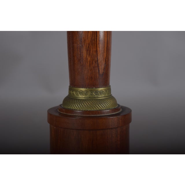 Brown Neo-Classical Turned Wood and Brass Column Table Lamp with Pleated Shade, 1950s For Sale - Image 8 of 11