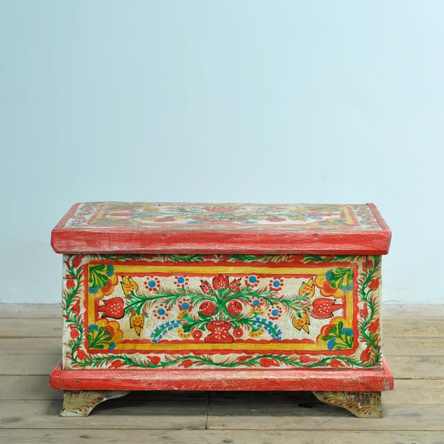 Small Folk Art Chest, 1930 For Sale - Image 12 of 12