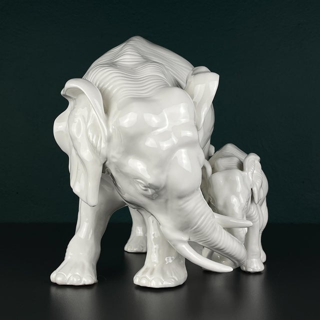 Ceramic White Porcelain Figurine of Elephant and Baby by Artepiu Este, Italy, 1990s For Sale - Image 7 of 13
