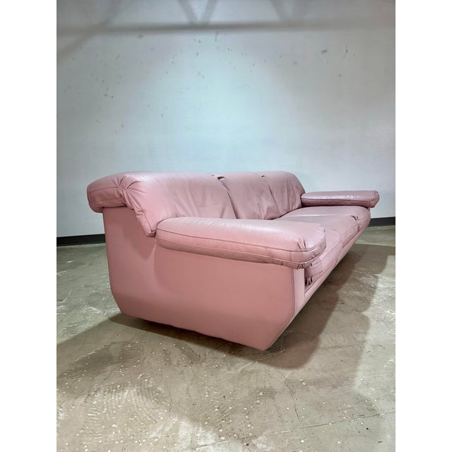 Vintage Postmodern 1990’s Sculptural Pink Leather Sofa For Sale In Tampa - Image 6 of 12