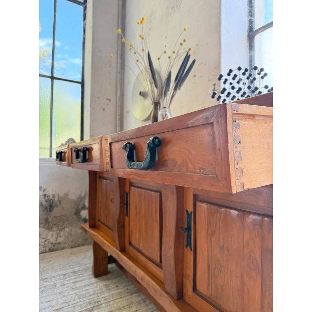 Brutalist Sideboard in Blond Elm, 1960s For Sale - Image 11 of 18