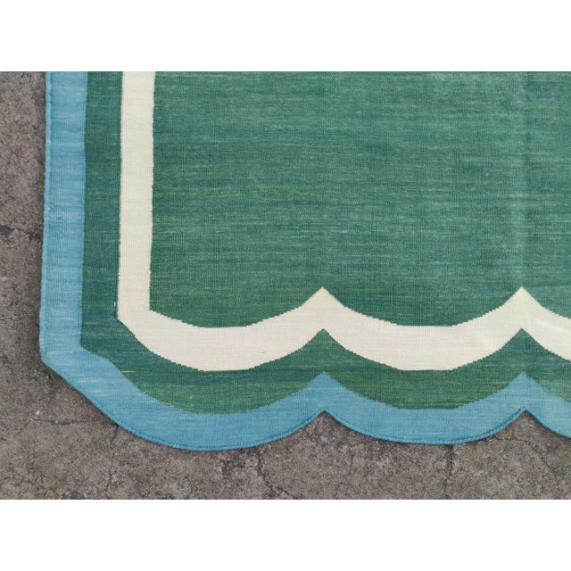 Forest Green Handmade Cotton Vegetable Dyed Scalloped Edge Rug in Forest Green With Cream and Teal Blue Border - 9x12 For Sale - Image 8 of 11