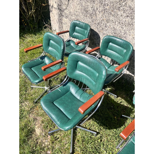 Mid-Century Modern Swivel Wire Chairs with Wooden Armrests, 1970s, Set of 2 For Sale - Image 6 of 18