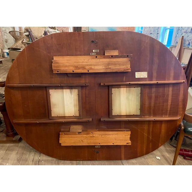 Henkel Harris Late 20th Century Henkel Harris Oval Wild Black Cherry Queen Anne 2 Pedestal Dining Table 1 Leaf For Sale - Image 4 of 12