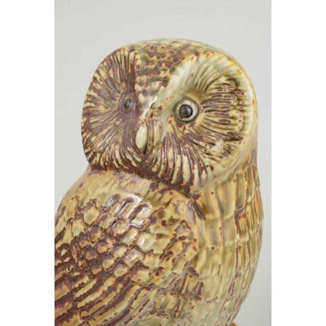 Naturalistic Stoneware Owl Figurines by Sven Wejsfelt for Gustavsberg, 1980s, Set of 6 For Sale - Image 3 of 5