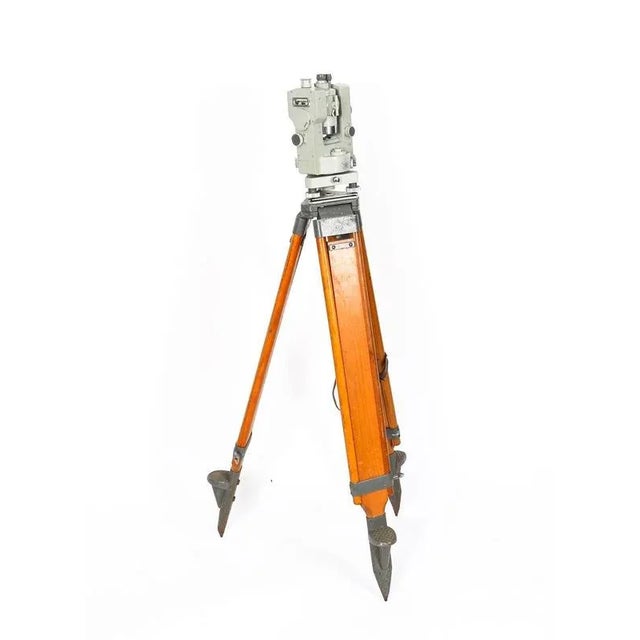 Vintage Theo 010 Theodolite with Tripod and Case by Carl Zeiss, Set of 2 For Sale - Image 4 of 18