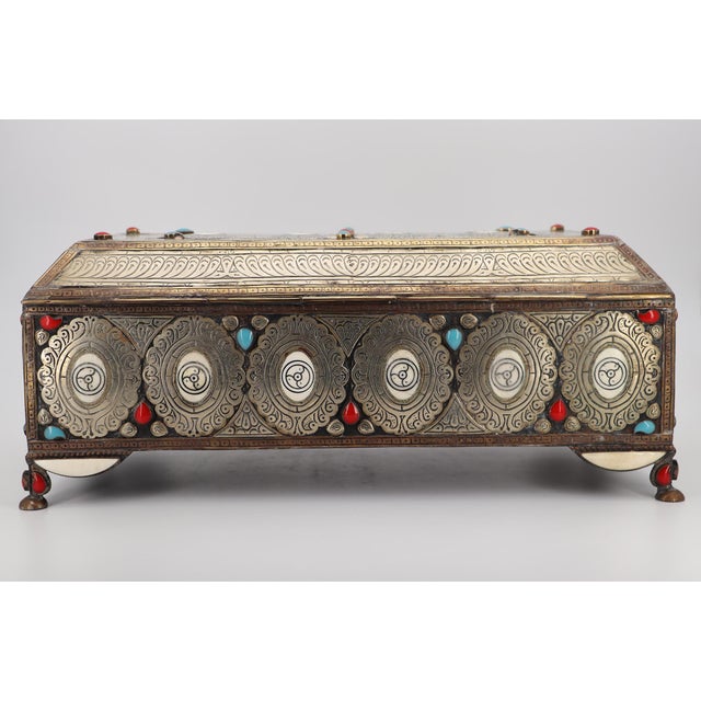 1960s Large Box Decorated With Silver and Turquoise Stones For Sale - Image 4 of 17