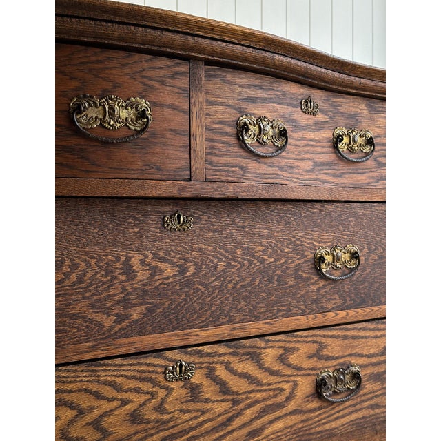 Antique Oak Serpentine Chest of Drawers, C. 1880 For Sale In Greensboro - Image 6 of 18