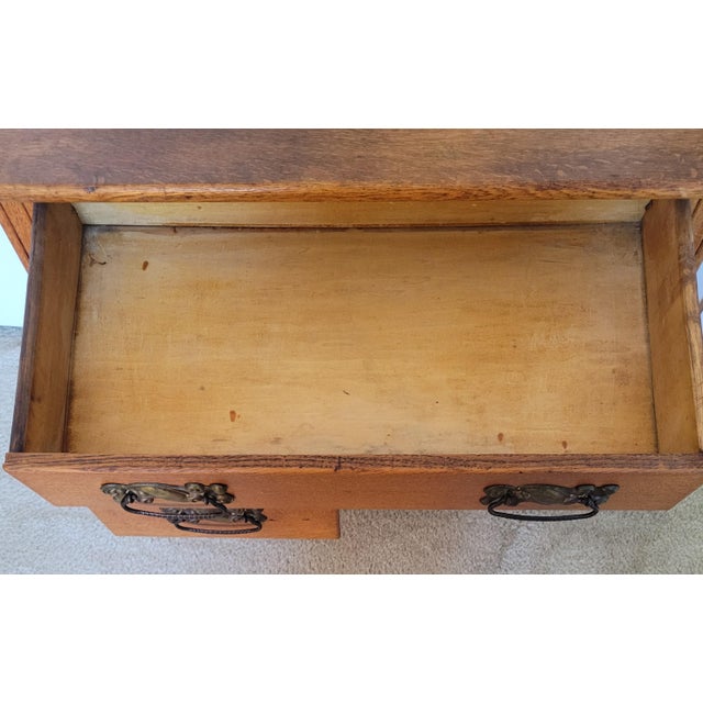 1900-1909 Tiger Oak Washstand For Sale In Baltimore - Image 6 of 16
