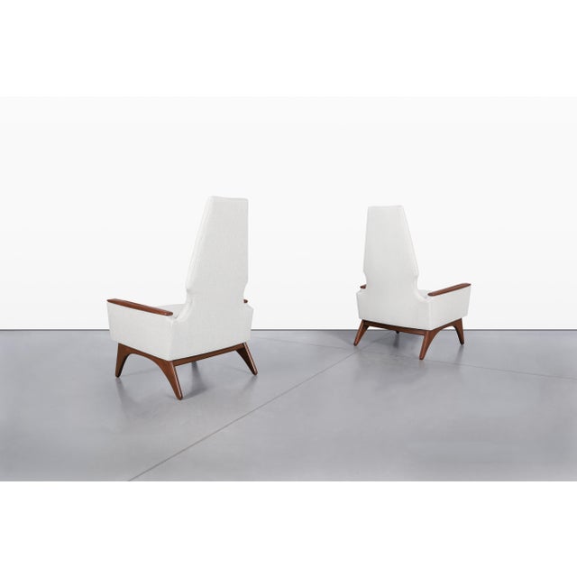 Mid-Century Modern Sculptural Walnut Lounge Chairs by Kroehler For Sale In Los Angeles - Image 6 of 15