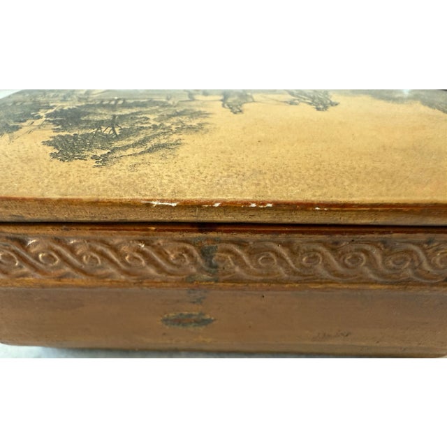 Vintage Italian Borghese Gold Gilt Chalk Ware Trinket Vanity Box For Sale - Image 11 of 12