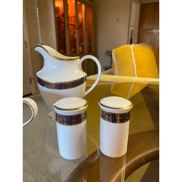 1970s Royal Doulton Dinnerware - 28 pcs For Sale In Las Vegas - Image 6 of 17