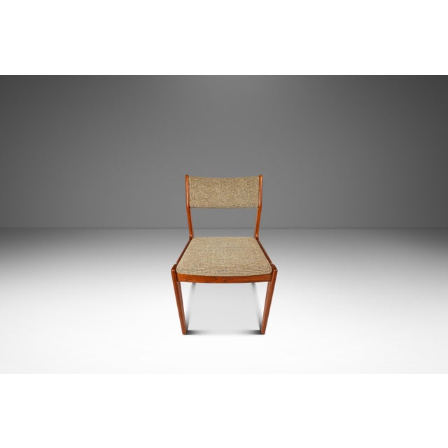 Danish Mid-Century Modern Dining / Desk Chair in Solid Teak & Original Oatmeal Fabric by Scandinavia Woodworks Co., C. 1970's For Sale - Image 4 of 18