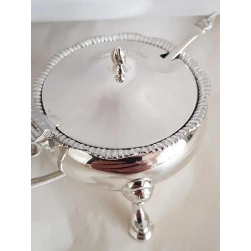 Sterling Silver Mustard Pot and Spoon from Edward Barnard & Sons, London, 1960, Set of 2 For Sale - Image 14 of 18
