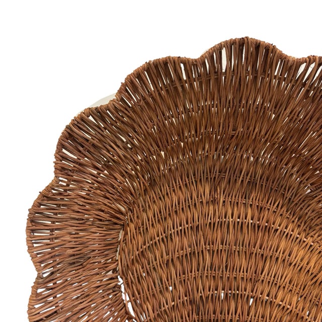 Woven Rattan Scallop Coastal Clam Sea Shell Shape Basket Trays (Set of 2) For Sale In Chicago - Image 6 of 7