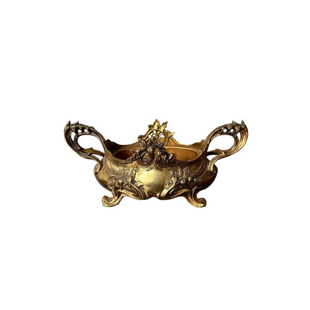 Antique Art Nouveau Brass Jardinière Cachepot With Floral Relief & Pierced Handles, C. 1900–1920 For Sale - Image 4 of 8