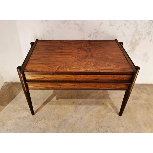 Danish Rosewood Side Table, 1970s, in Very Good conditions. Designed 1970 to 1979