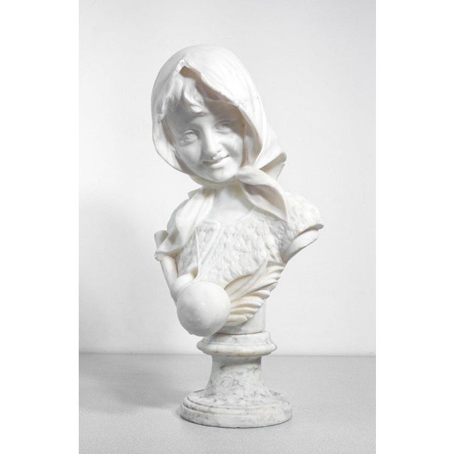 Stone Marble Bust of a Girl with a Water Bottle. 1800s For Sale - Image 7 of 18