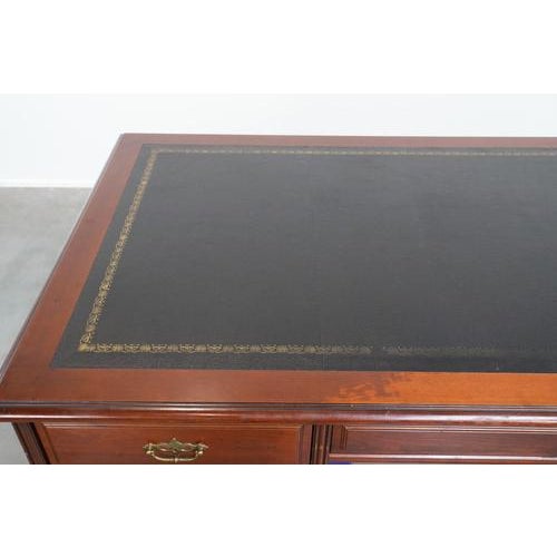 1970s English Style Chesterfield Partners Desk with Black Leather Top For Sale - Image 5 of 18