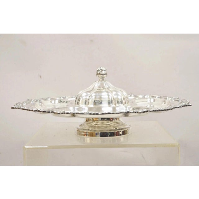 Vintage English Victorian Style Silver Plated Revolving Vegetable Serving Platter Tray. Item features spinning/revolving...