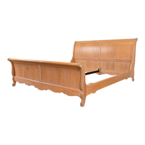 Thomasville French Country Carved Oak King Size Sleigh Bed