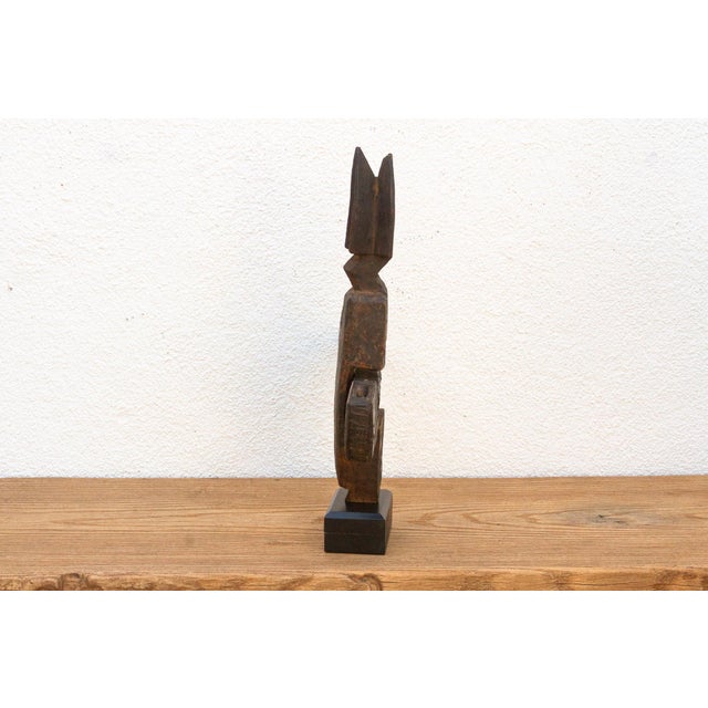 Dark Brown African Carved Handle For Sale In Los Angeles - Image 6 of 8