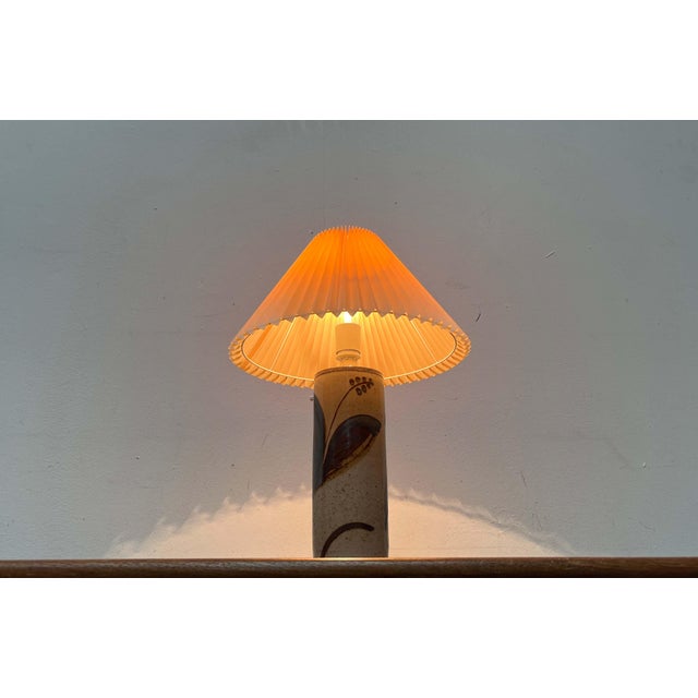 Mid-Century Modern Danish Lilia Series Studio Pottery Table Lamp by Haico Nitzsche for Søholm For Sale - Image 12 of 18