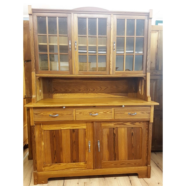 Vintage Kitchen Cabinet, in Restored conditions. Designed 1890 to 1919
