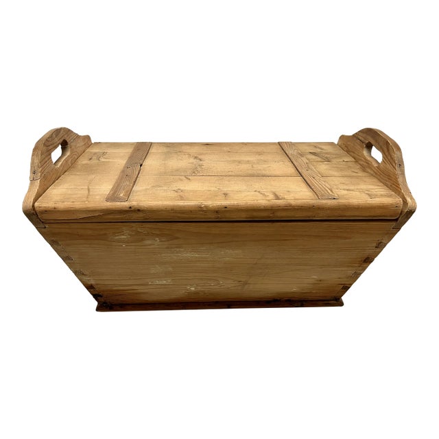 Vintage German Early 1900s Pine Lidded Dough Box For Sale