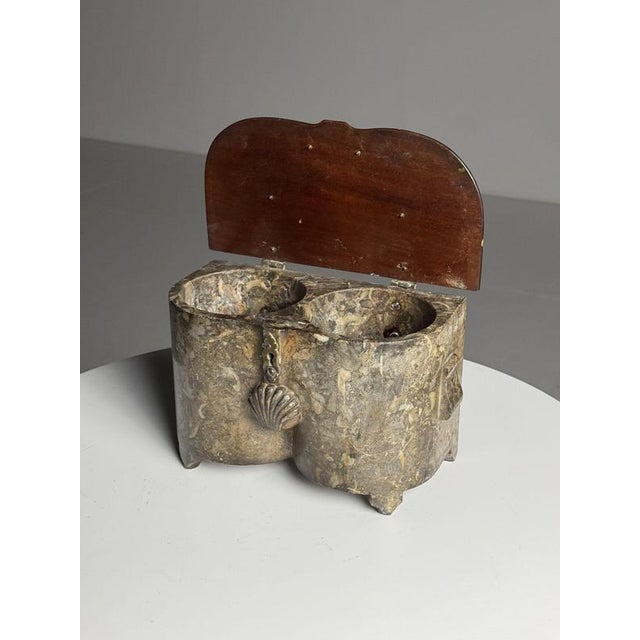 Hollywood Regency Viscera Box in Marble, 18th Century For Sale - Image 3 of 18