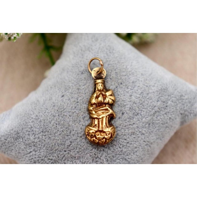 19.2k Gold Pendant For Sale - Image 3 of 6