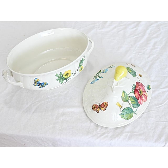 Vintage 28-Piece Set of Villeroy & Boch Porcelain in Bouquet Pattern For Sale In Baton Rouge - Image 6 of 15
