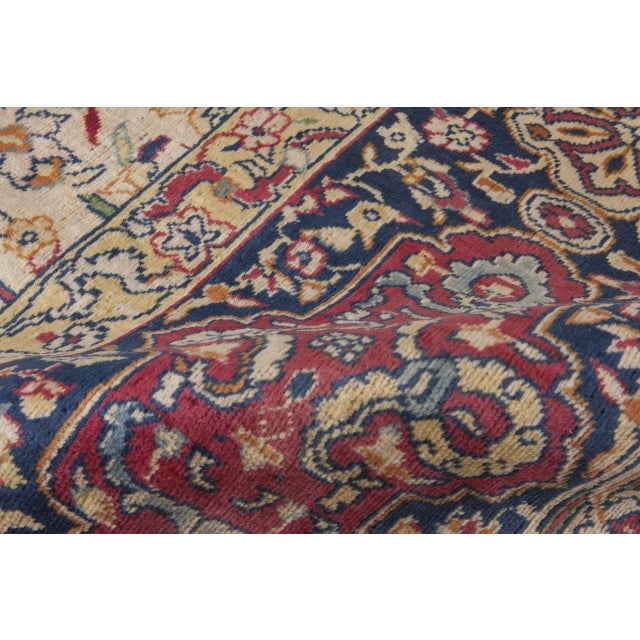 This exquisite Antique Turkish Sivas rug, handwoven circa 1930, captures the refined artistry and compositional symmetry...