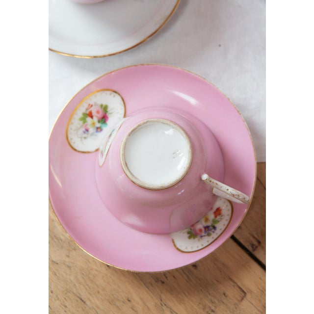 Pink Porcelain Tea Service for 11 with Medallion from Vieux, Paris, 1900s, Set of 25 For Sale - Image 5 of 14