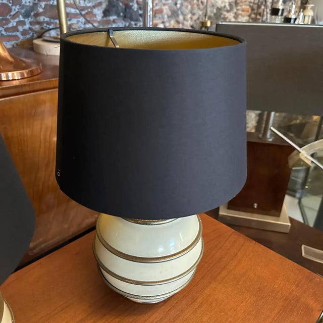 Two 1970s Mid-Century Modern Brass and Ivory Lacquered Metal Italian Table Lamps For Sale - Image 6 of 10