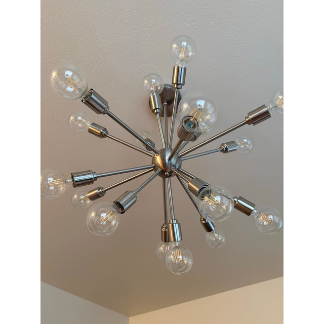 Mid-Century Modern 18-Light Classic Mid-Century Modern Sputnik Chandelier For Sale - Image 3 of 5