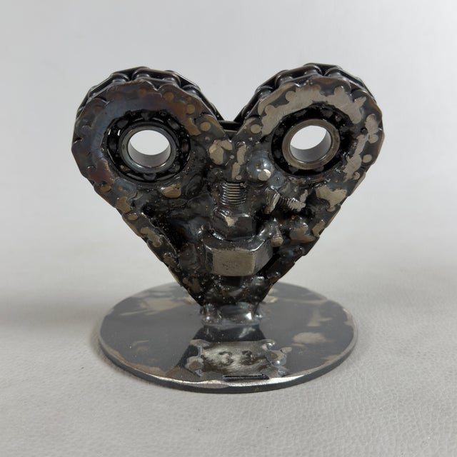Simon Saronni, Heart Sculpture, 2025, Recycled Art Metal For Sale - Image 4 of 15