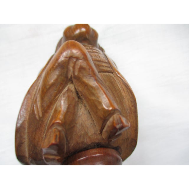 Burnt Umber 18th-19th Century Antique Wood Figure Man with Crossed Legs Screw Nutcracker For Sale - Image 8 of 13