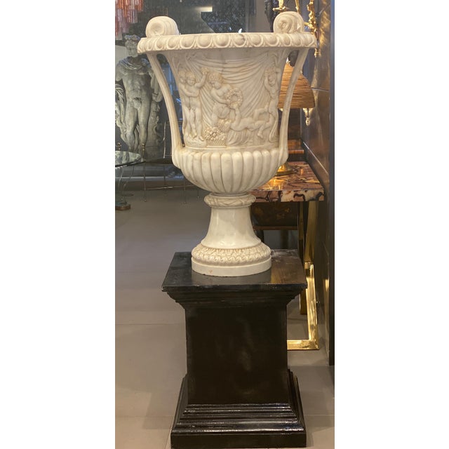 Grand Tour Carrara White Marble Vase, 1960s For Sale - Image 6 of 14