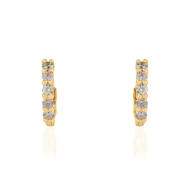 Contemporary Natural Diamond Huggie Hoop Earrings in 18k Yellow Gold- A Pair For Sale - Image 4 of 14