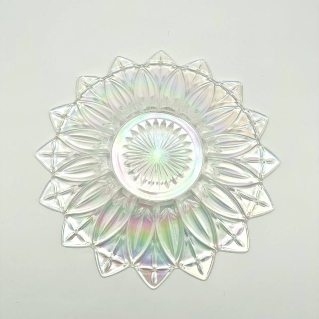 Vintage 1960s Federal Glass Iridescent Chip and Dip Bowl Set For Sale In Houston - Image 6 of 11