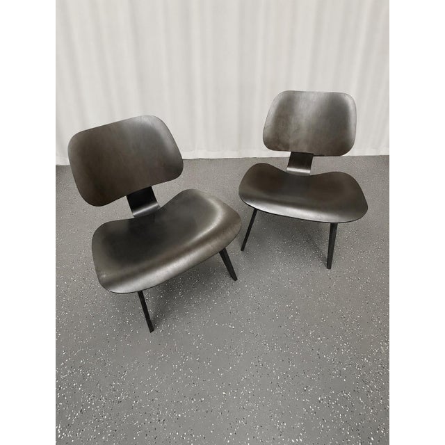 Eames Charles Eames LCW Chairs for Herman Miller (Pair) For Sale - Image 4 of 7
