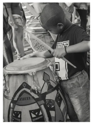 Sonia Almaguer, Serie Callejeros Musicales 3, 2016, Digital Print