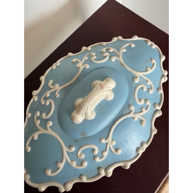 Rococo Porcelain Lidded Trinket Dish For Sale - Image 4 of 7