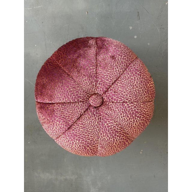 1970s Mid-Century Modern Leopard Print Velvet and Teak Pouf, Italy, 1970s For Sale - Image 5 of 12