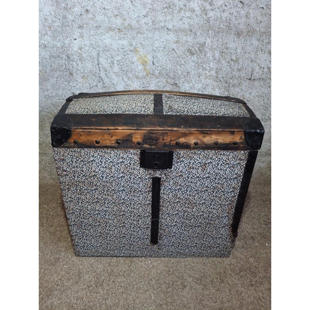 Antique Domed Travel Trunk in Blue Floral Fabric, 1800s For Sale - Image 5 of 11