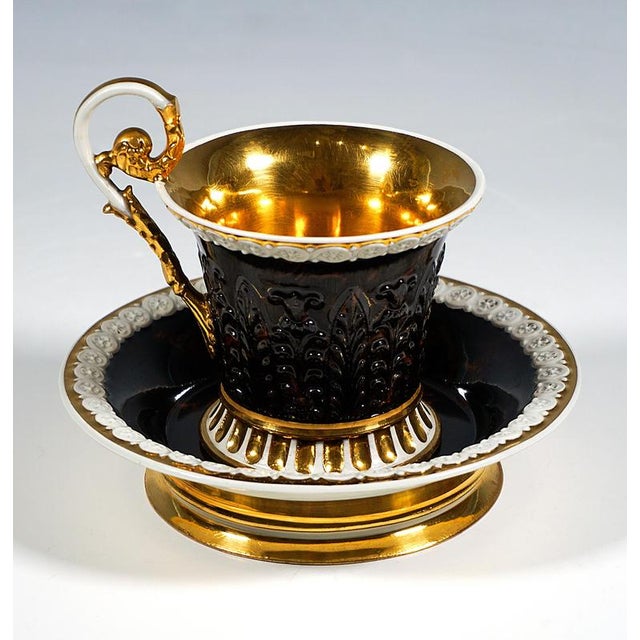 Rococo Viennese Imperial Marble and Gilt Porcelain Collecting Cup with Acanthus Relief, 1821, Set of 2 For Sale - Image 3 of 8