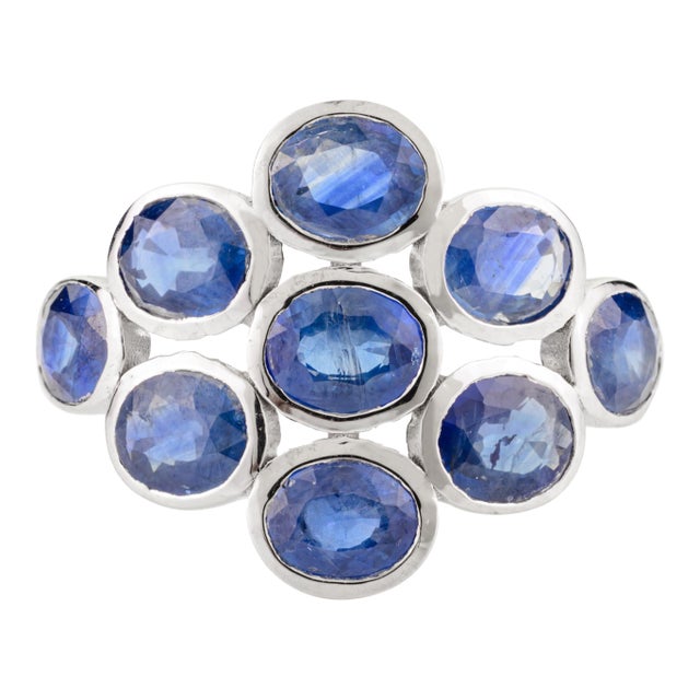 18k White Gold Blue Sapphire Contemporary Cocktail Ring Size 6 For Sale